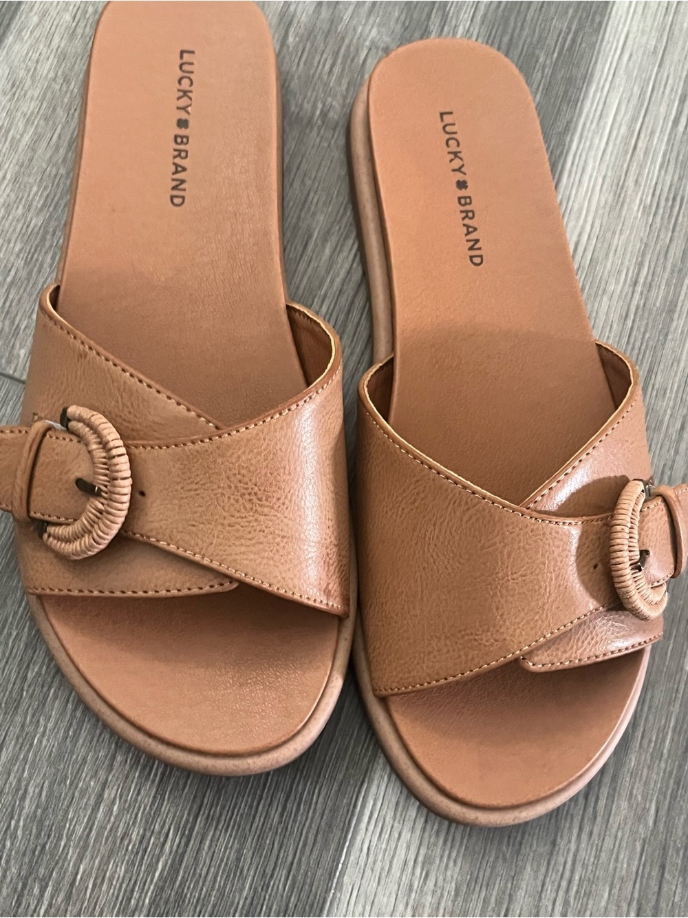 Lucky Brand
Women's Suszie Buckle Slide Flat Sandals